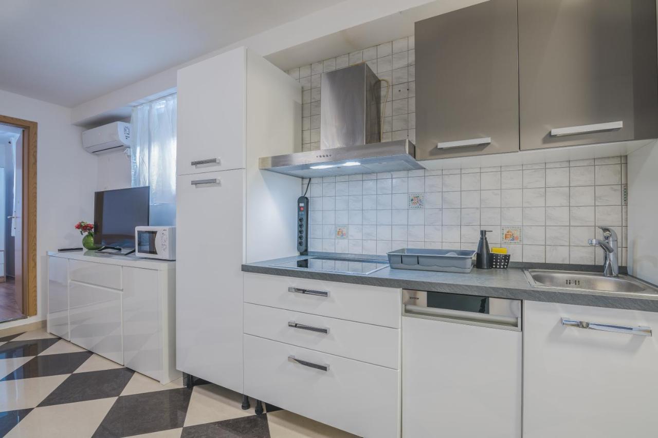 Apartments D Đảo Krk Ngoại thất bức ảnh
